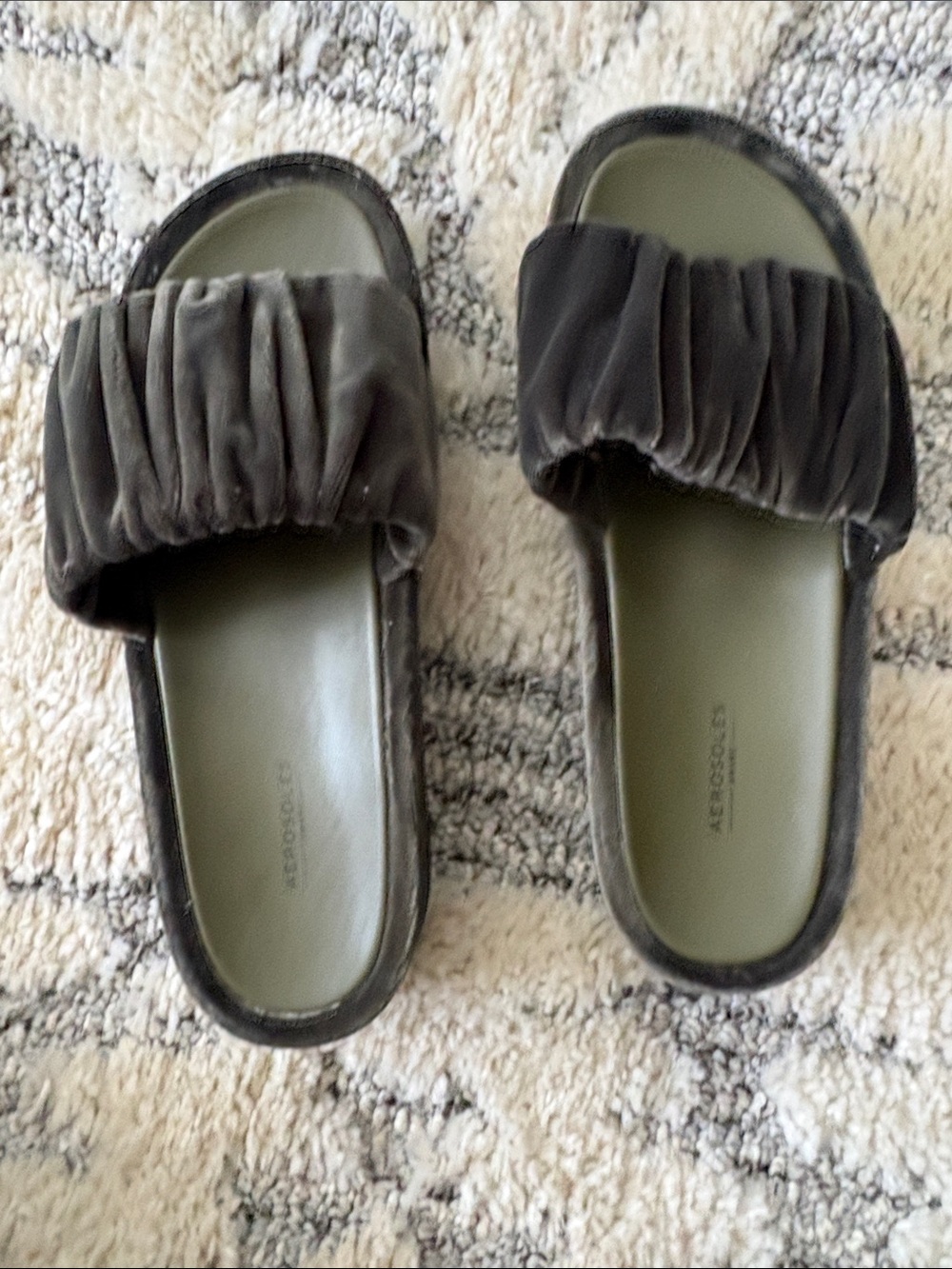 AEROSOLES Olive Green Slide Sandals with Ruched Black Strap
